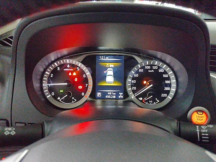Nissan Navara 2024 2024款 2.5L 自动四驱公路版尊贵型