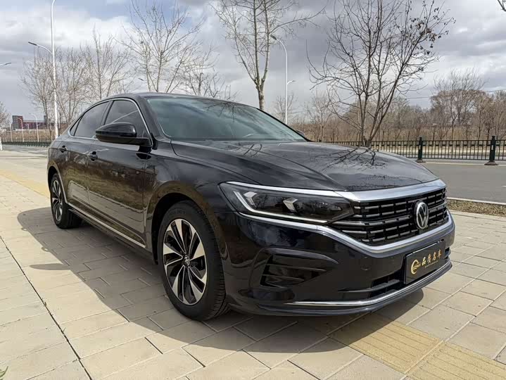 Фото 3 - Volkswagen Passat