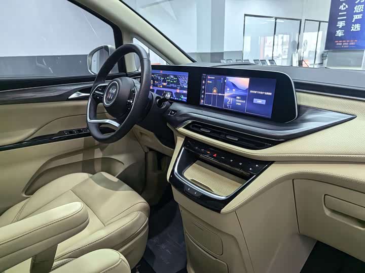 Buick GL8 Hybrid 2025 2025款 陆尚 智享版