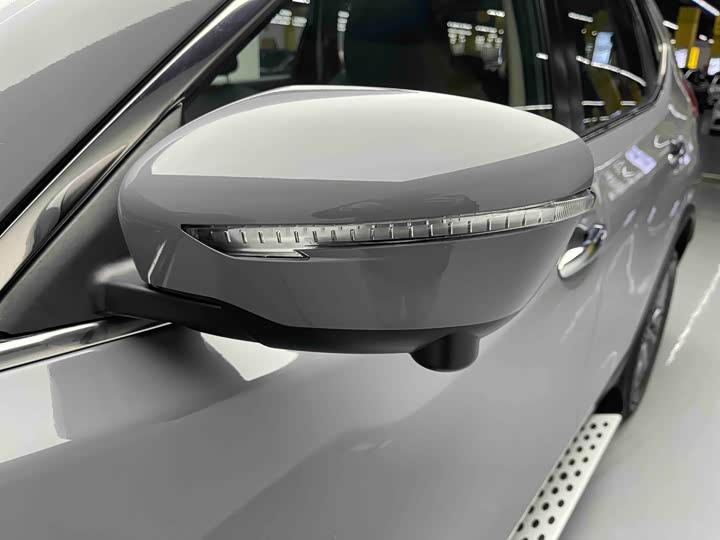 Nissan X-Trail 2025 2025款 荣誉 2.0L 两驱领先版