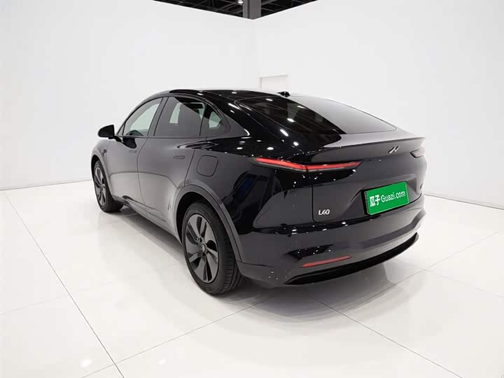 Фото 5 - Nio Onvo L60