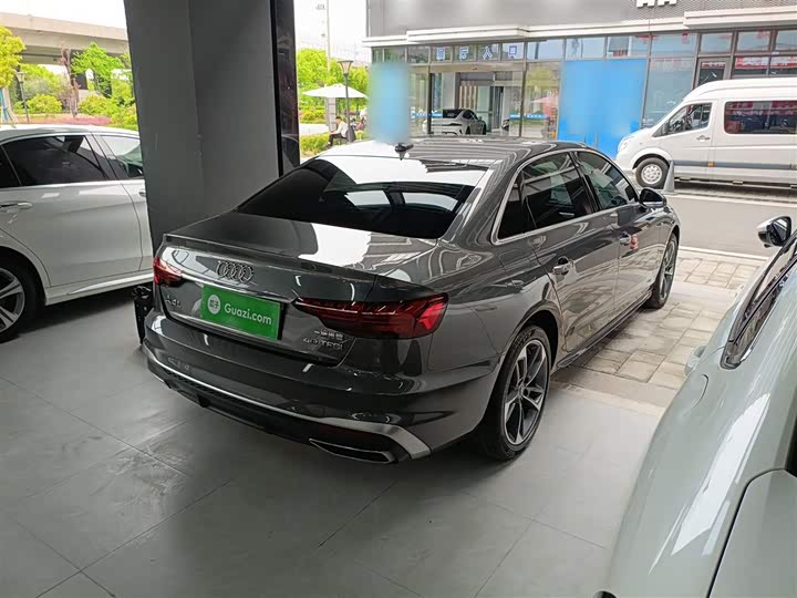 Zdjęcie 7 - Audi A4L