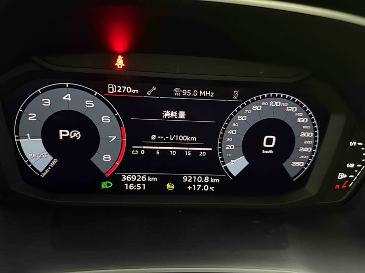 Фото 8 - Audi Q3
