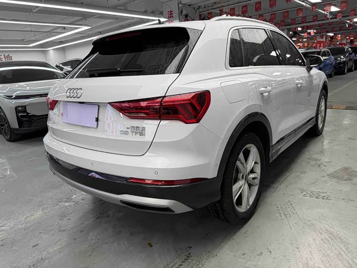Фото 9 - Audi Q3
