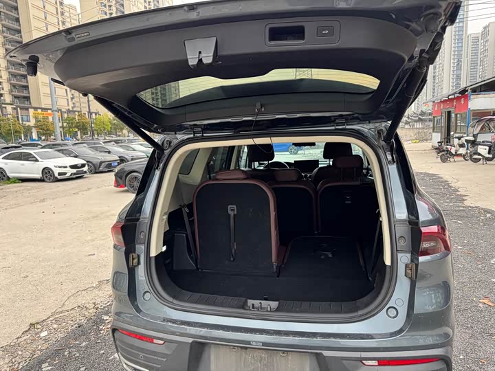 Geely Okavango 2022 2022款 1.8TD 自动尊贵型 7座
