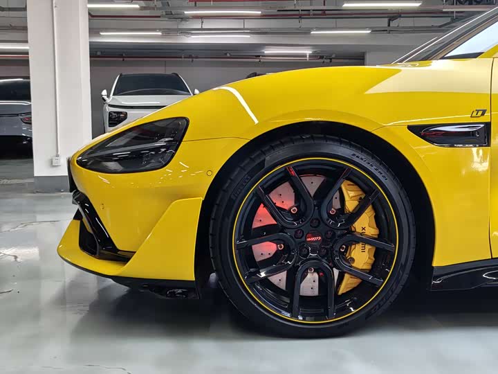 2025 Xiaomi SU7 Ultra