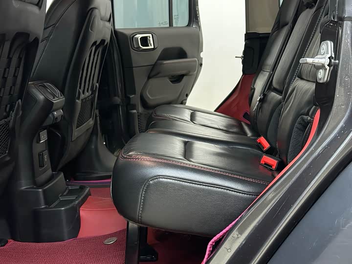 Jeep Wrangler 2021 2021款 2.0T 罗宾汉四门版