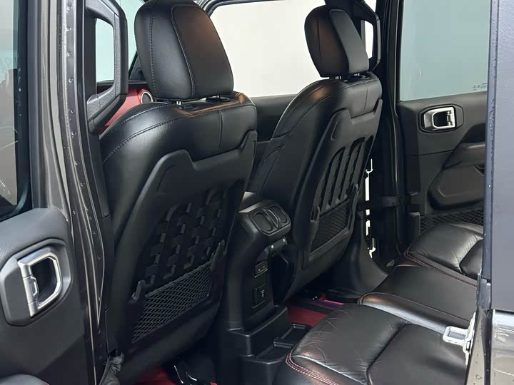 Jeep Wrangler 2021 2021款 2.0T 罗宾汉四门版