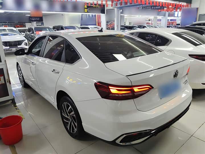 Фото 5 - Volkswagen Lavida