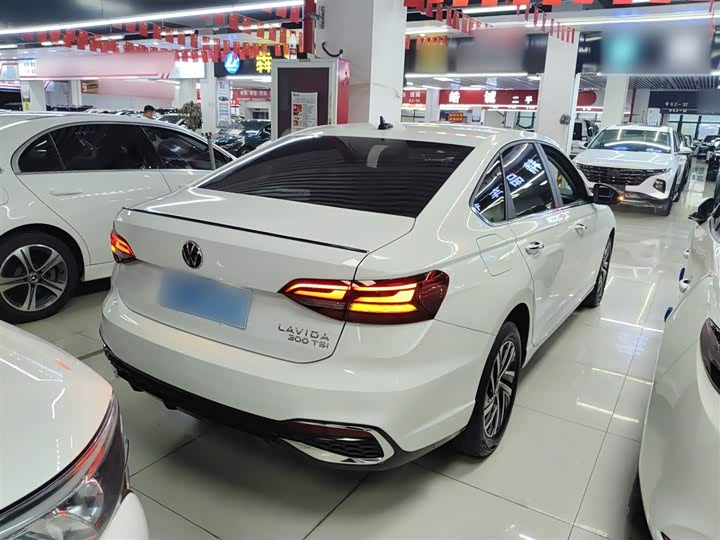 Фото 7 - Volkswagen Lavida