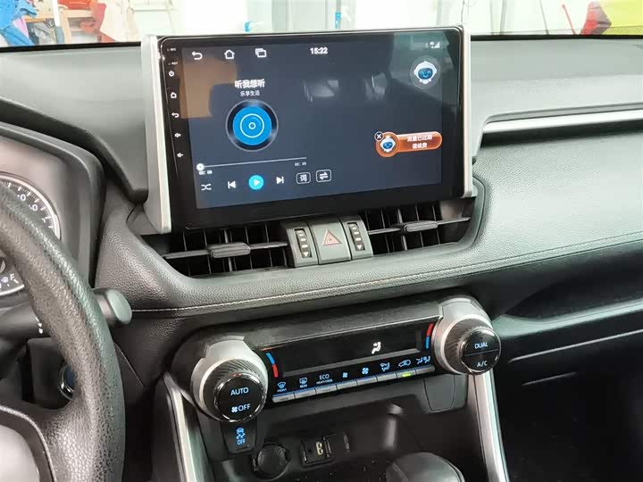 Фото 9 - Toyota Wildlander