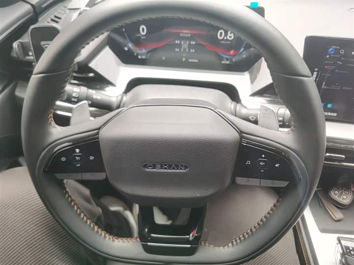Changan Oshan Z6 2023 2023款 蓝鲸 1.5T DCT智领型城市版