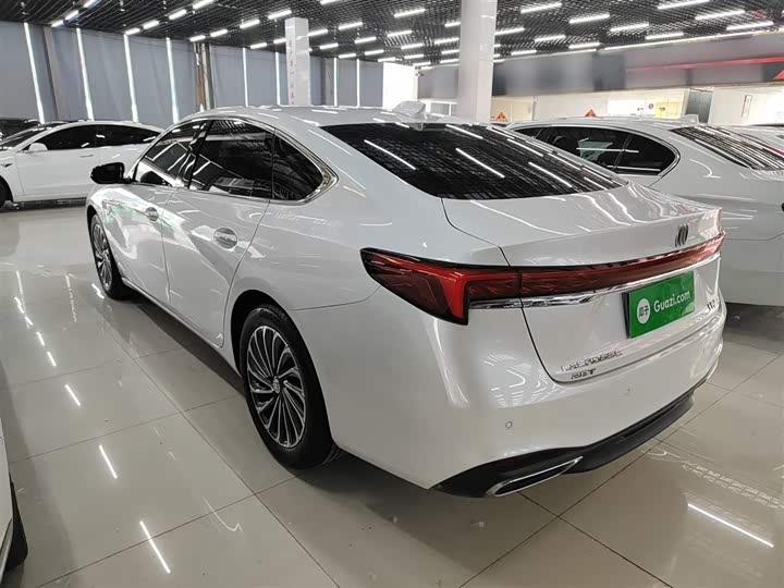 Photo 5 - Buick LaCrosse