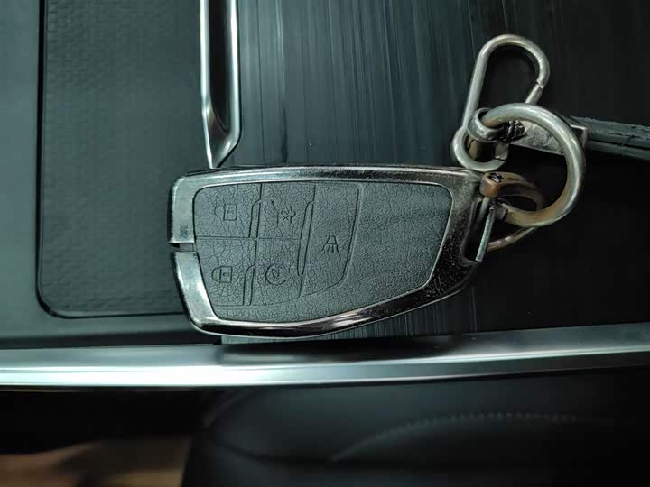 Photo 9 - Buick LaCrosse