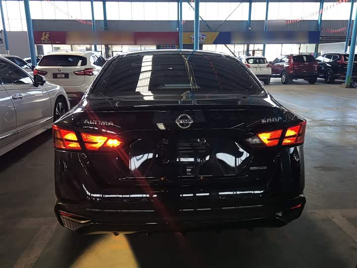 Фото 5 - Nissan Teana