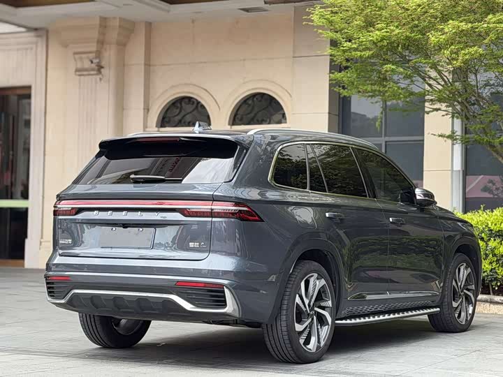 Фото 9 - Geely Monjaro