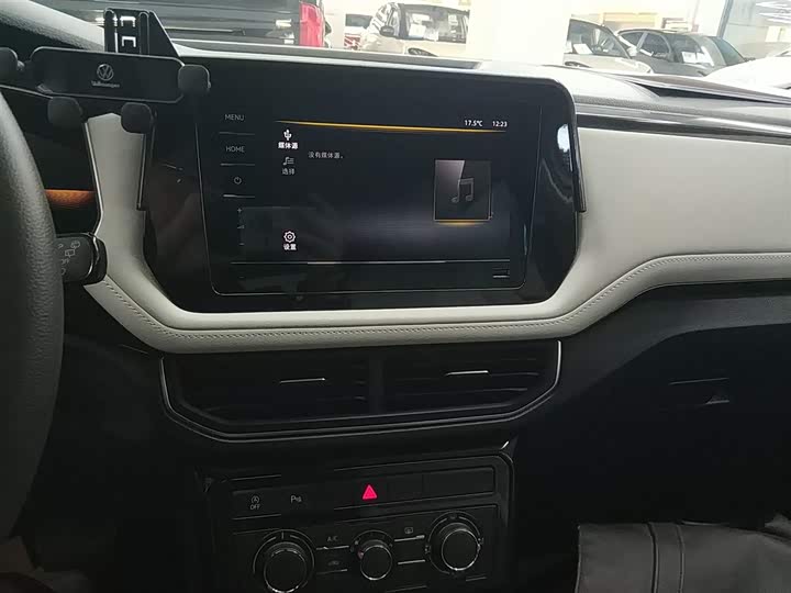 Volkswagen Tharu 2025 2025款 新锐 1.5L 锐意版