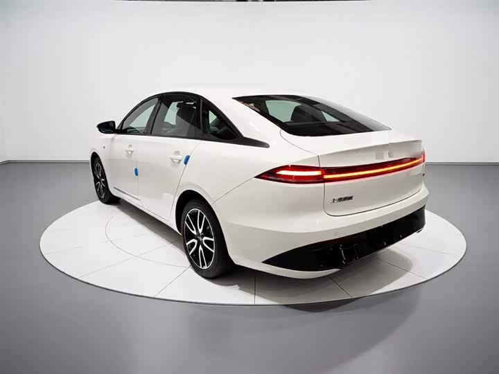 Roewe D6 2025 2025款 450km 尊享版