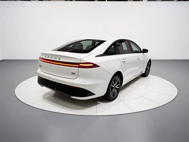 Roewe D6 2025 2025款 450km 尊享版
