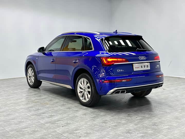 Zdjęcie 6 - Audi Q5L