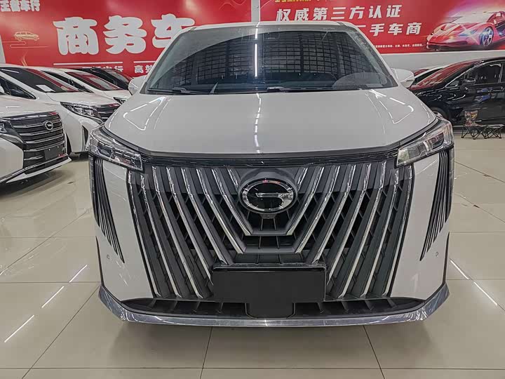 Фото 2 - GAC Trumpchi M8