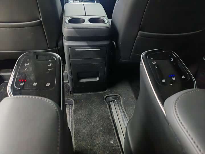 Фото 9 - GAC Trumpchi M8