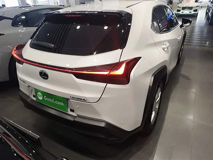 Lexus UX 2022 2022款 260h 探·趣版