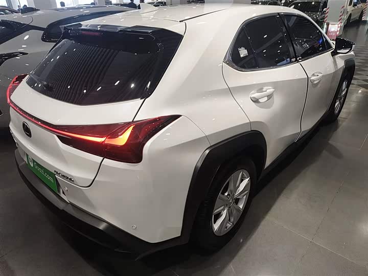 Lexus UX 2022 2022款 260h 探·趣版