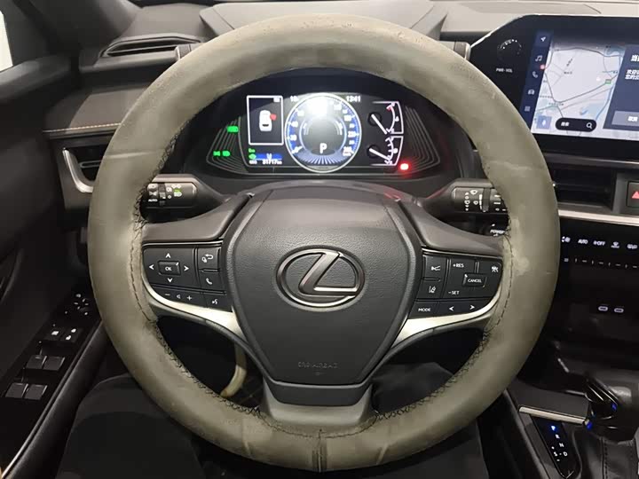 Lexus UX 2022 2022款 260h 探·趣版