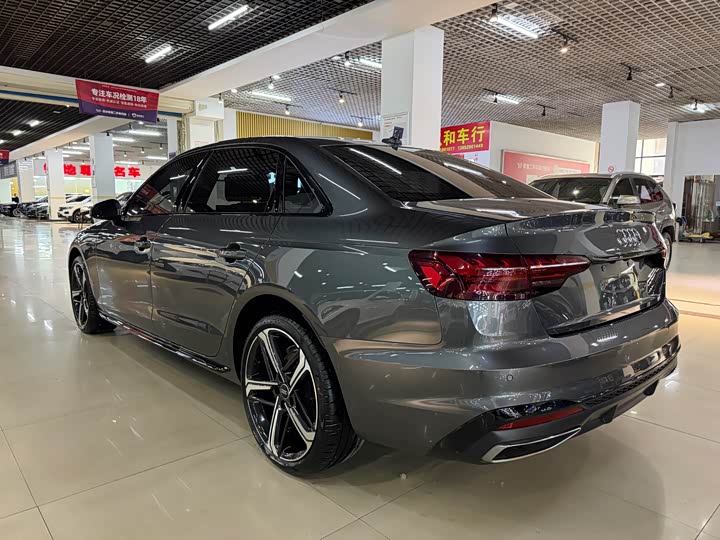 Zdjęcie 4 - Audi A4L