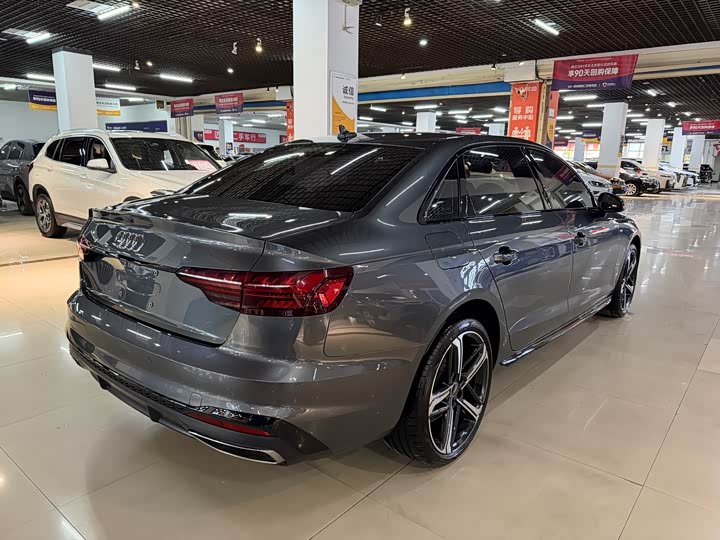 Zdjęcie 5 - Audi A4L