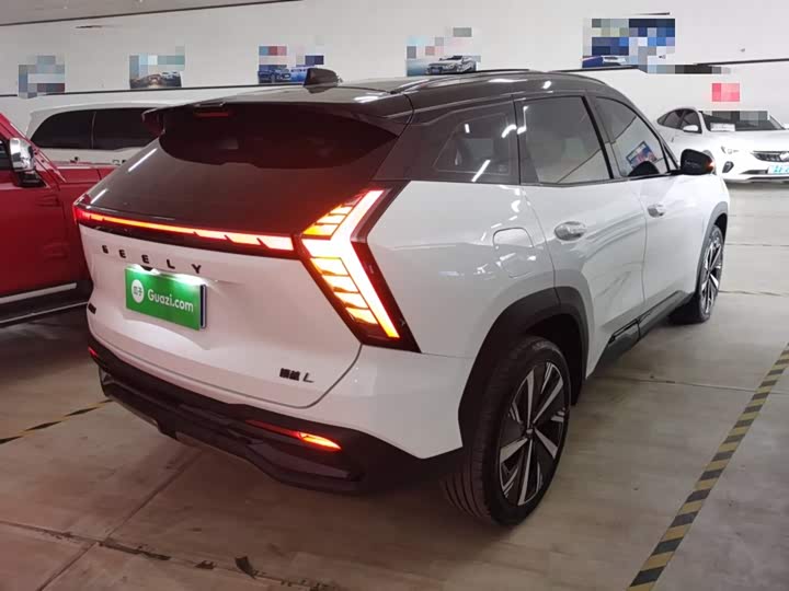 Zdjęcie 5 - Geely Atlas L