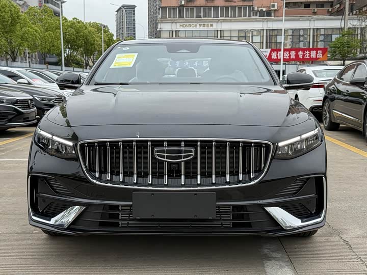 Фото 2 - Geely Preface