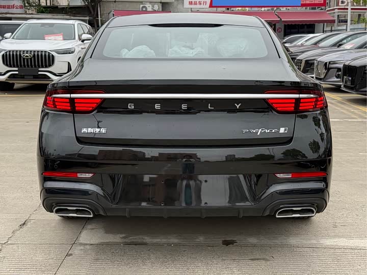 Фото 6 - Geely Preface