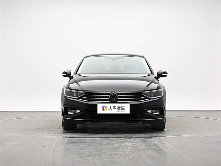 Фото 2 - Volkswagen Magotan