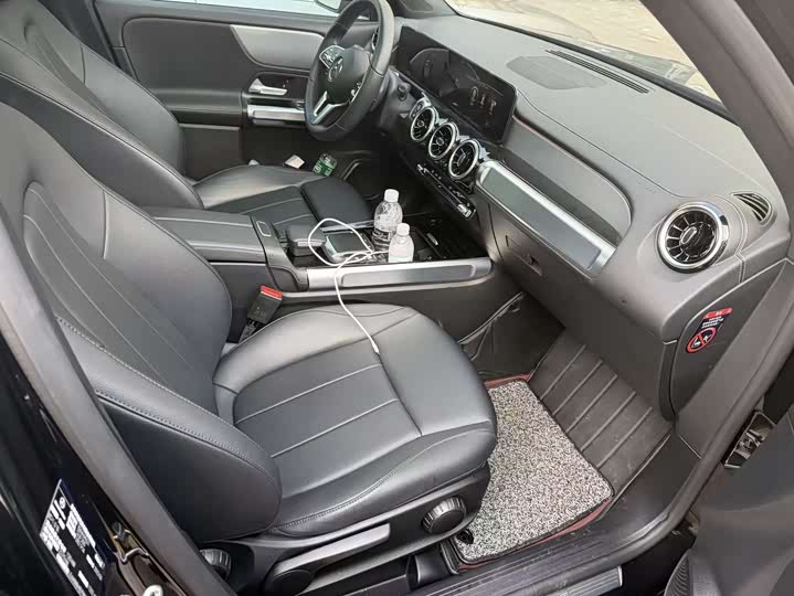 Mercedes-Benz GLB-Class 2022 2022款 改款 GLB 200 时尚型