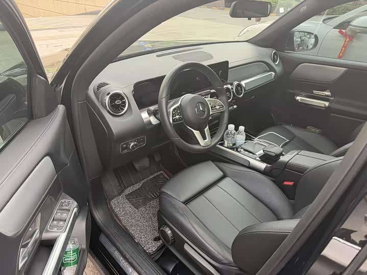 Mercedes-Benz GLB-Class 2022 2022款 改款 GLB 200 时尚型