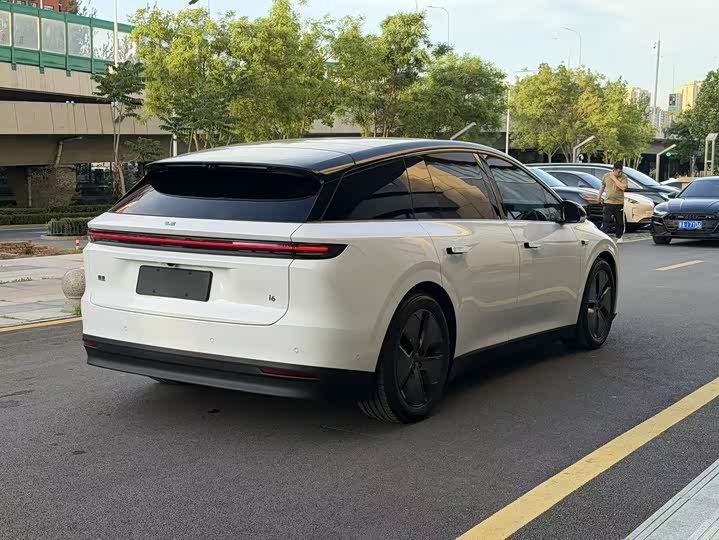 LiXiang i6 2025 2025款 两驱标准版