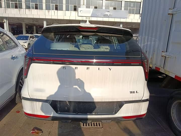 Geely Atlas L 2025 2025款 第四代 1.5TD DCT 启程
