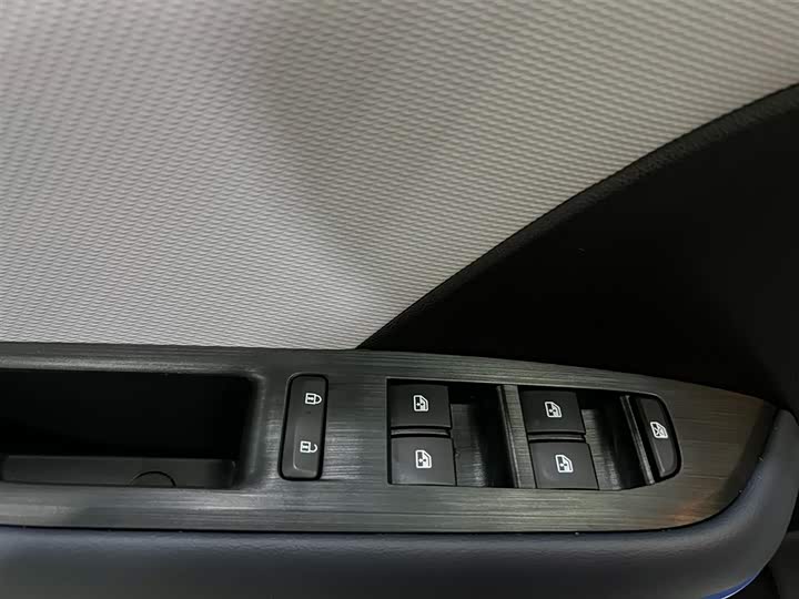 Chevrolet Monza 2024 2024款 1.5L 双离合悦享版