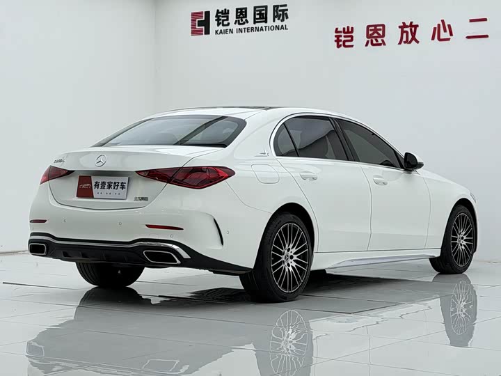 Zdjęcie 4 - Mercedes-Benz C-Class