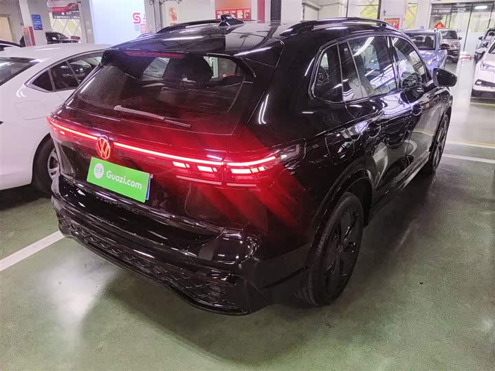 Фото 7 - Volkswagen Tiguan L Pro