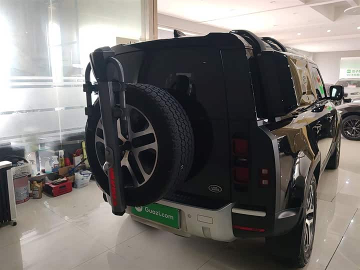 Фото 4 - Land Rover Defender