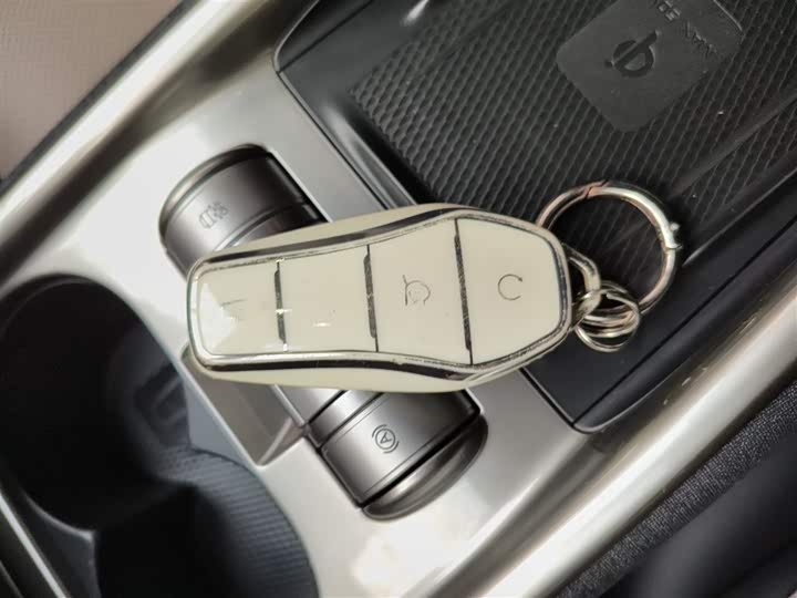 Фото 9 - BYD Dolphin