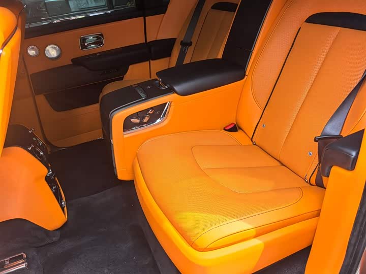 Photo 5 - Rolls-Royce Cullinan