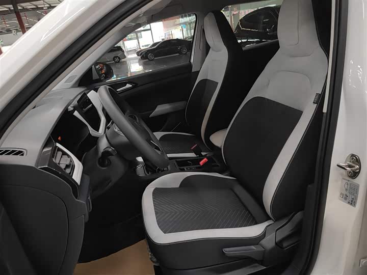 Volkswagen Tharu 2025 2025款 新锐 1.5L 锐进版
