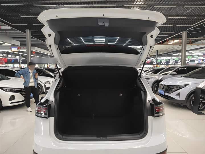 Volkswagen Tharu 2025 2025款 新锐 1.5L 锐进版