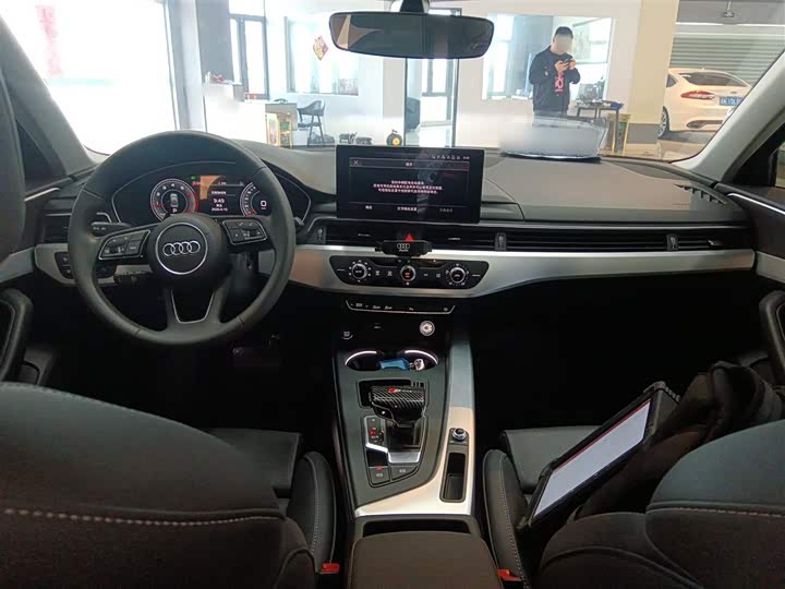 Zdjęcie 6 - Audi A4L