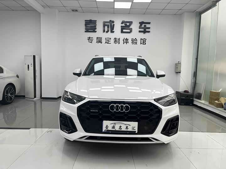 Фото 2 - Audi Q5L