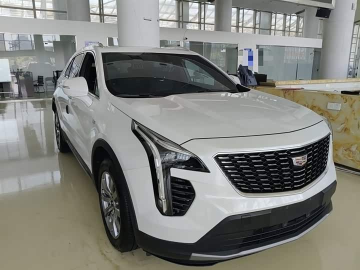 Фото 4 - Cadillac XT4